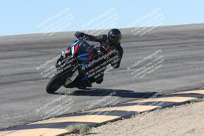 media/Oct-13-2025-Moto Forza (Mon) [[a66d839500]]/4-C Group/Session 2 (Bowl)/